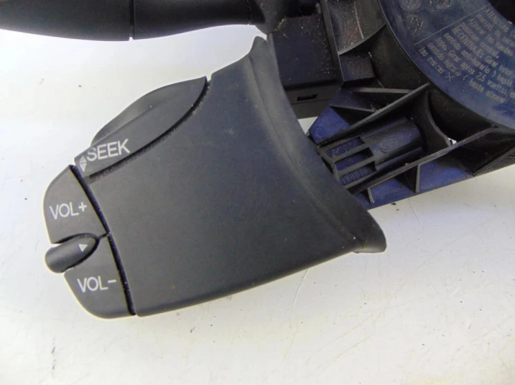 PRZEŁĄCZNIK ZESPOLONY FORD FOCUS MK1 1.8 TDCI 98AB-13N064-AH