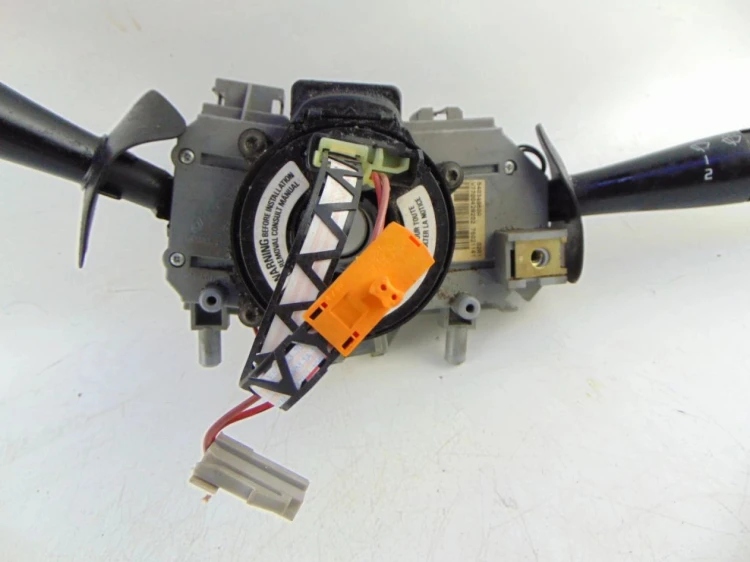 PRZEŁĄCZNIK ZESPOLONY RENAULT SCENIC I LIFT (1999-2003) 1.6 16V 7700428202