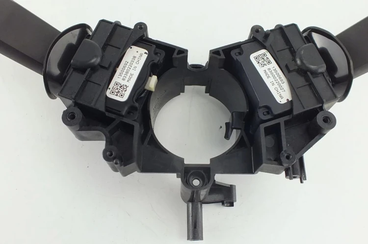 PRZEŁĄCZNIK ZESPOLONY OPEL INSIGNIA (2008-2017) 2.0 CDTI 160 13500692 13500