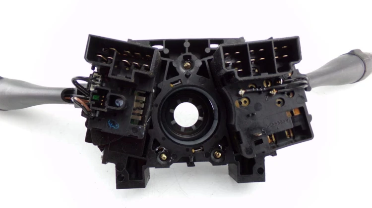 PRZEŁĄCZNIK ZESPOLONY NISSAN ALMERA TINO 2.0 16V 54035040