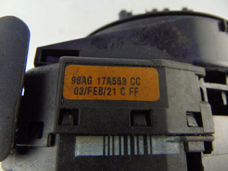 PRZEŁĄCZNIK ZESPOLONY FORD FOCUS MK1 1.6 16V 98AG 17A553 CC