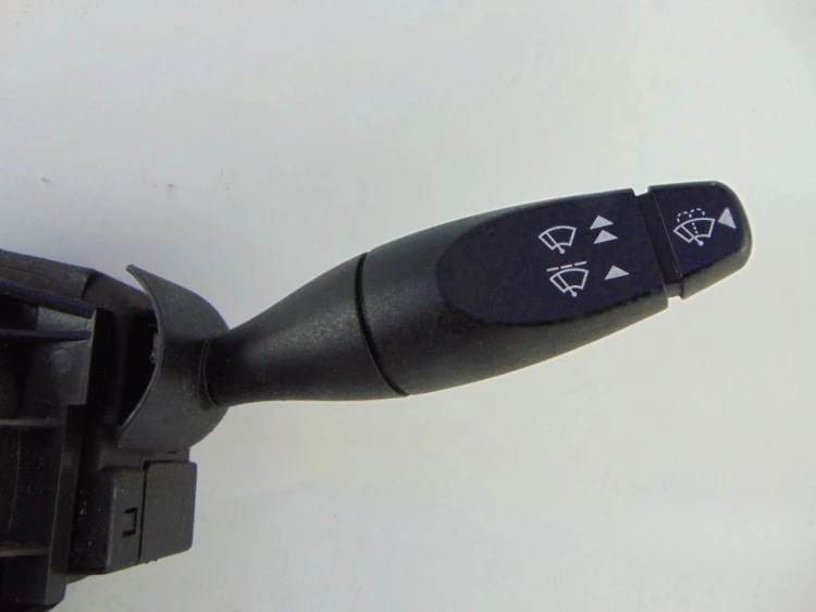 PRZEŁĄCZNIK ZESPOLONY FORD FOCUS MK1 1.6 16V 98AG 13335 AD