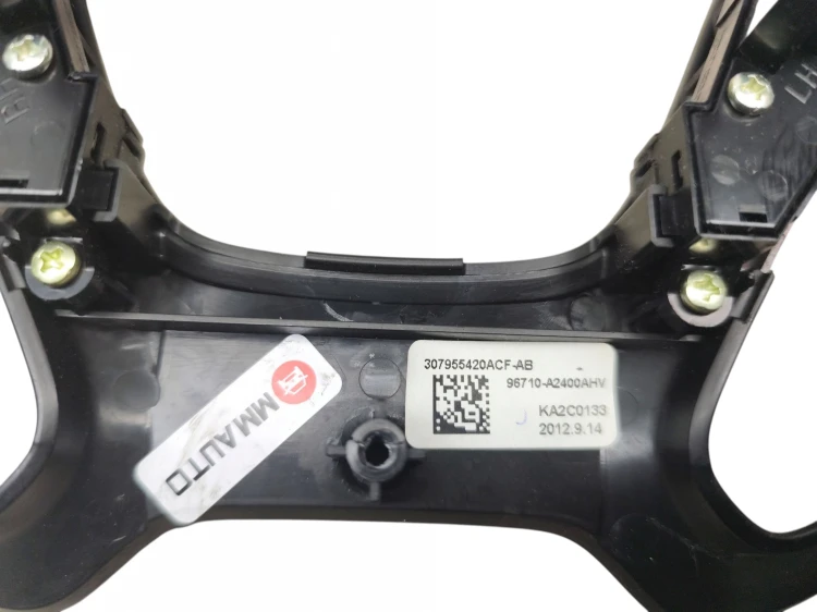 PRZYCISKI MULTIFUNKCJI KIEROWNICY KIA CEED II (2012-2015) 1.6 GDI 135KM 967