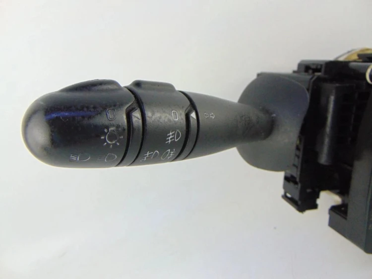 PRZEŁĄCZNIK ZESPOLONY RENAULT LAGUNA II LIFT (2005-2007) 2.0 16V 8200004642