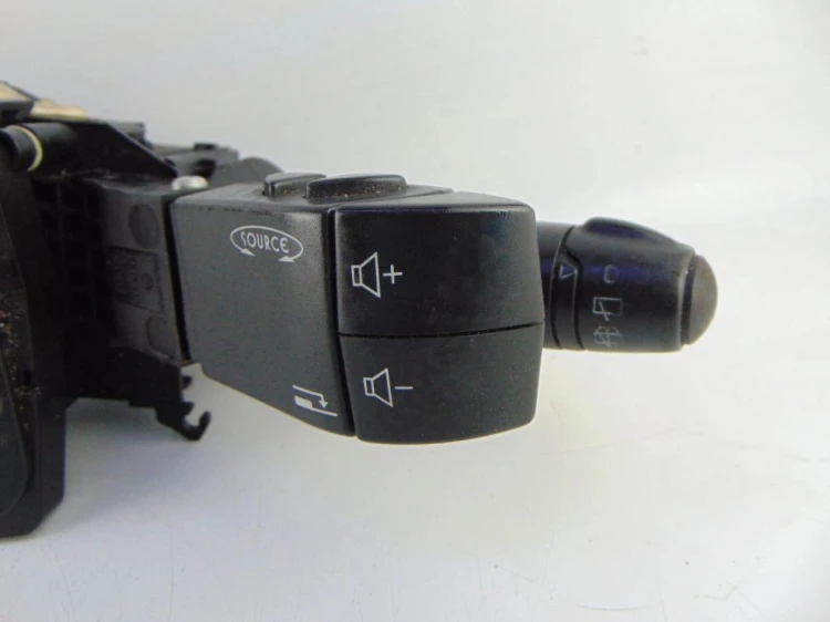 PRZEŁĄCZNIK ZESPOLONY RENAULT LAGUNA II LIFT (2005-2007) 2.0 16V 8200004642