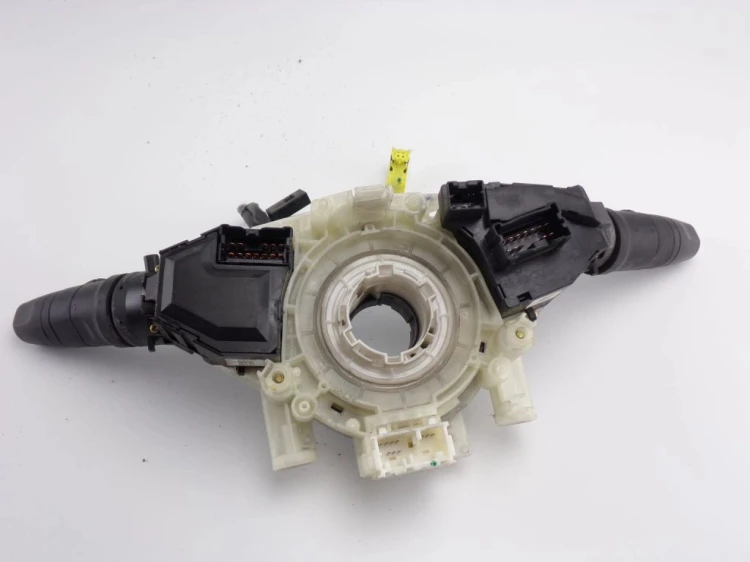 PRZEŁĄCZNIK ZESPOLONY NISSAN ALMERA N16(2000-2006) 1.5 DCI