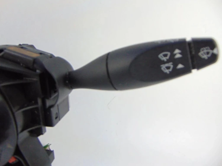 PRZEŁĄCZNIK ZESPOLONY FORD FOCUS MK1 1.6 16V 98AG 13335 BG