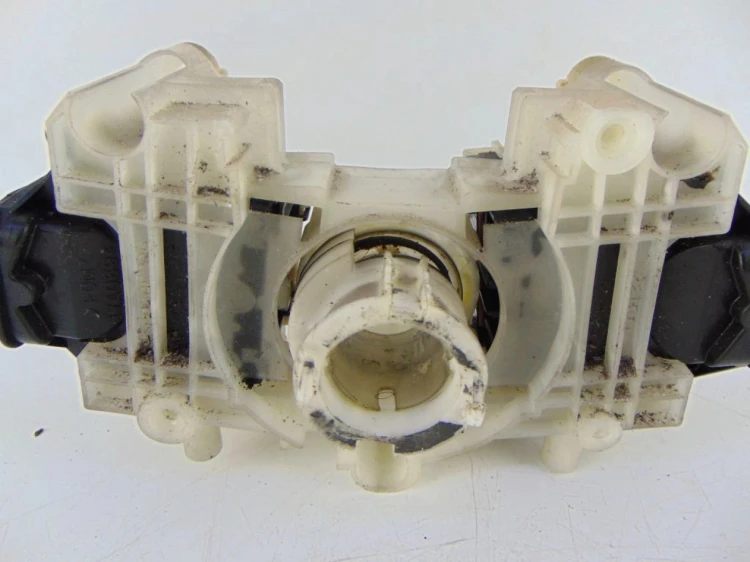 PRZEŁĄCZNIK ZESPOLONY MAZDA 323F (1994-1998) 1.5 16V 17B366