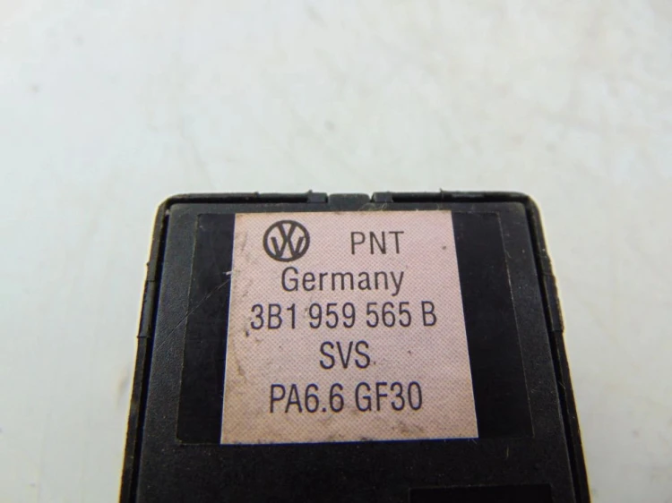PANEL STEROWANIA LUSTEREK VOLKSWAGEN PASSAT B5 1.9TDI 3B1959565B