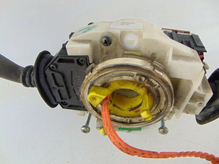 PRZEŁĄCZNIK ZESPOLONY VOLVO S40 1.9D 30808926