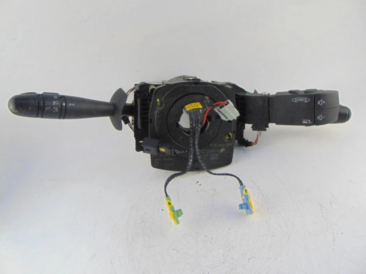 PRZEŁĄCZNIK ZESPOLONY RENAULT LAGUNA II (2001-2005) 8200012244