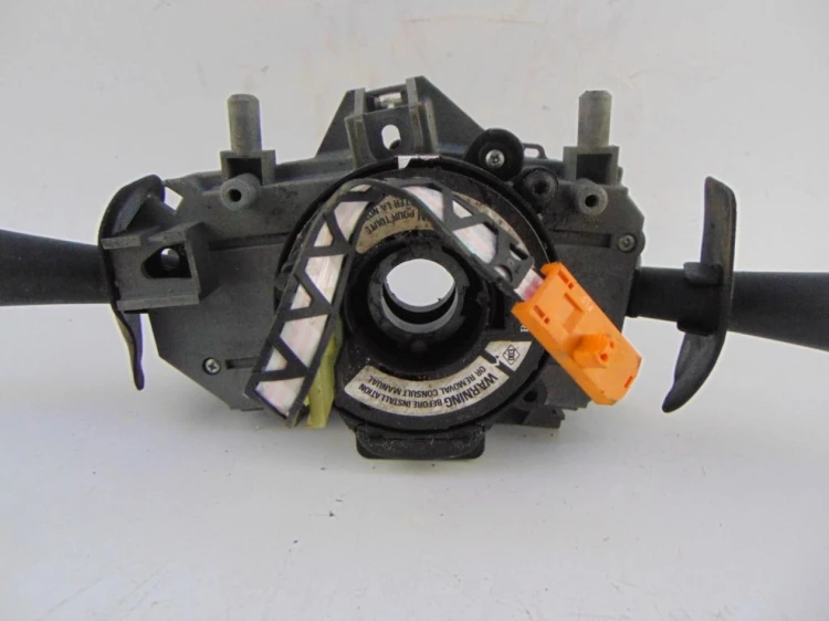 PRZEŁĄCZNIK ZESPOLONY RENAULT SCENIC I LIFT (1999-2003) 1.6 16V 7700428197