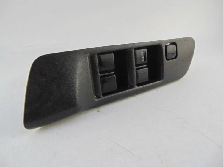 PANEL STEROWANIA SZYB NISSAN PRIMERA P11 2.0 D