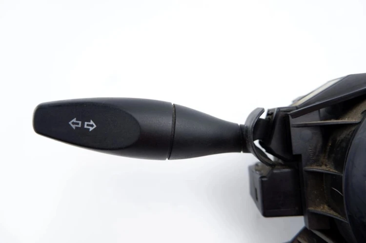 PRZEŁĄCZNIK ZESPOLONY FORD FOCUS MK1 (1998-2004) 1.4 16V 98AG-17A553-CC