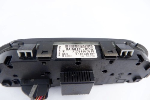 PANEL KLIMATYZACJI MERCEDES C W203 (2000-2006) 2.0 KOMPRESOR A2098300085
