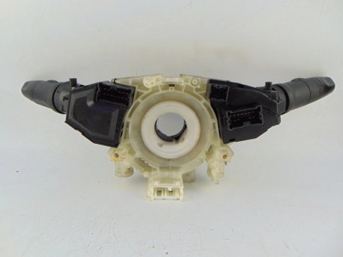 PRZEŁĄCZNIK ZESPOLONY NISSAN ALMERA N16(2000-2006) 1.5 DCI 25540 AV620