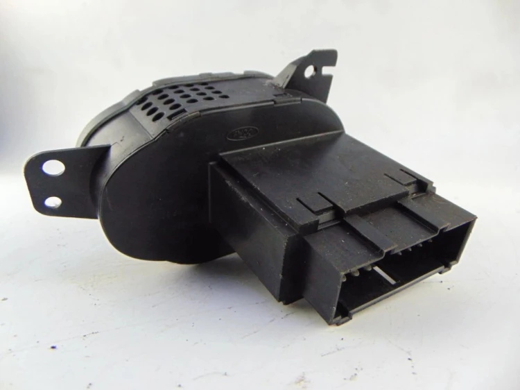 PRZEŁĄCZNIK ŚWIATEŁ FORD FOCUS MK1 1.6 16V 2M5T-13A024-EA