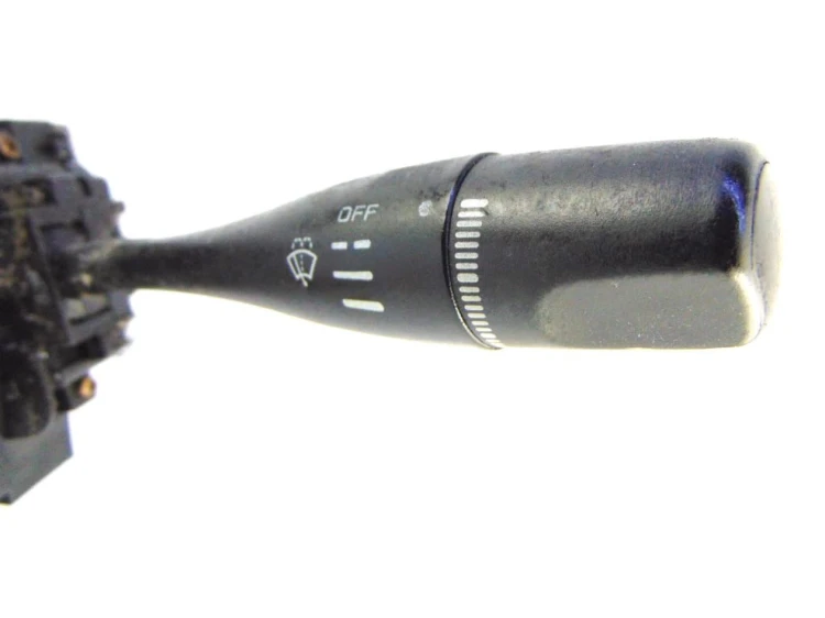 PRZEŁĄCZNIK ZESPOLONY NISSAN ALMERA N16(2000-2006) 1.5 DCI