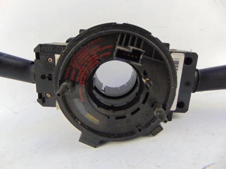 PRZEŁĄCZNIK ZESPOLONY SKODA FABIA I 6Y 1.4 mpi 8L0953513J