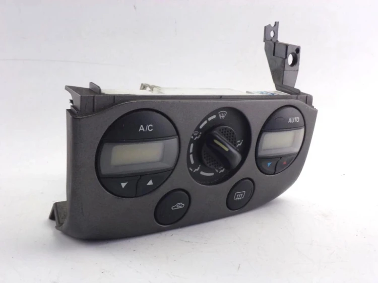 PANEL KLIMATYZACJI NISSAN PRIMERA P11 2.0 D 275109F600