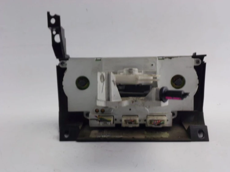 PANEL KLIMATYZACJI NISSAN PRIMERA P11 2.0 D 275109F600