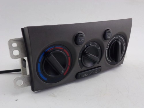 PANEL KLIMATYZACJI MAZDA PREMACY (1999-2001) 2.0 D CB08A