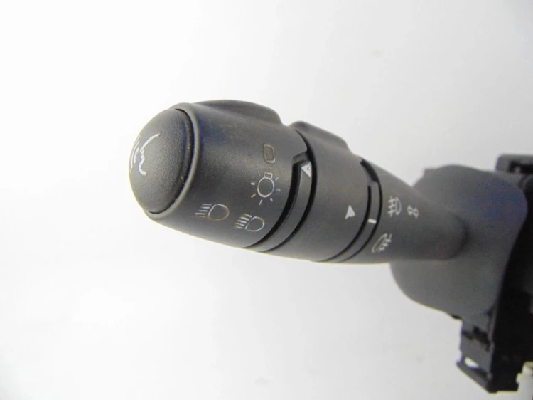 PRZEŁĄCZNIK ZESPOLONY RENAULT LAGUNA II LIFT (2005-2007) 8200420148