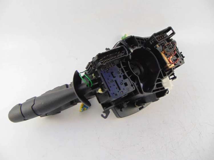 PRZEŁĄCZNIK ZESPOLONY RENAULT LAGUNA II LIFT (2005-2007) 8200420148