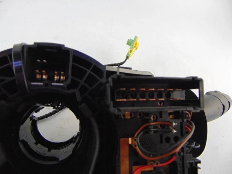 PRZEŁĄCZNIK ZESPOLONY RENAULT LAGUNA II LIFT (2005-2007) 8200420148