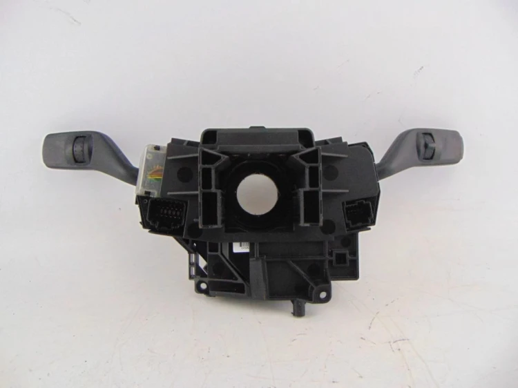 PRZEŁĄCZNIK ZESPOLONY FORD FOCUS MK2 (2004-2011) 1.6 TDCI 5M5T-13N064-BG