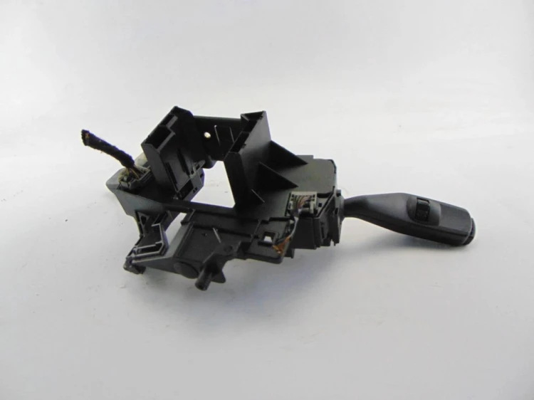 PRZEŁĄCZNIK ZESPOLONY FORD C-MAX LIFT (2007-2010) 1.6 TDCI 4M5T-13N064-HH