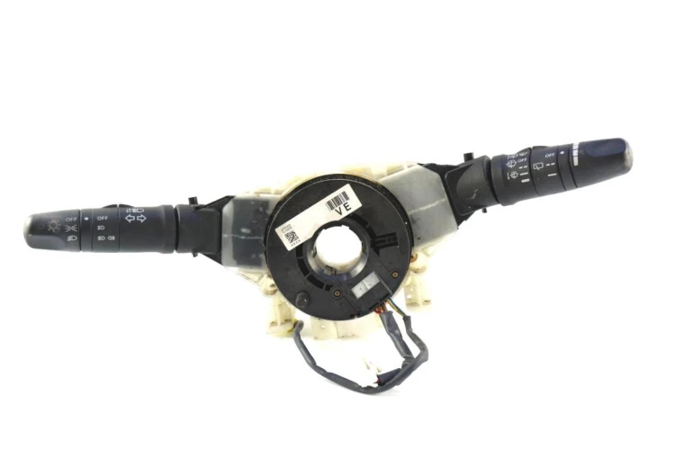 PRZEŁĄCZNIK ZESPOLONY NISSAN PRIMERA P12 1.9 DCI 25540 AV600