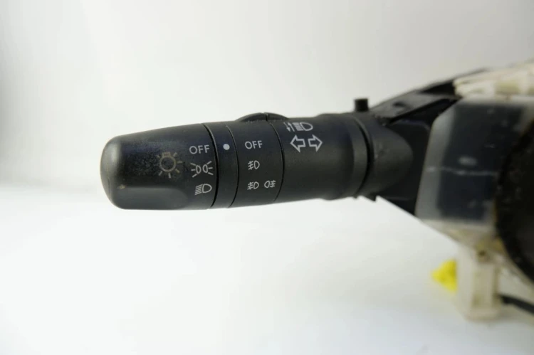 PRZEŁĄCZNIK ZESPOLONY NISSAN PRIMERA P12 1.9 DCI 25540 AV600