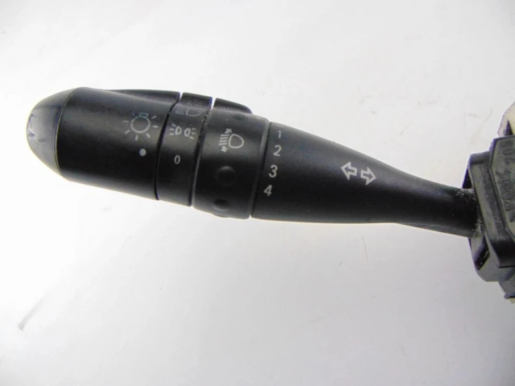 PRZEŁĄCZNIK ZESPOLONY MITSUBISHI COLT Z30 (2004-2012) 1.5 DID MR986420