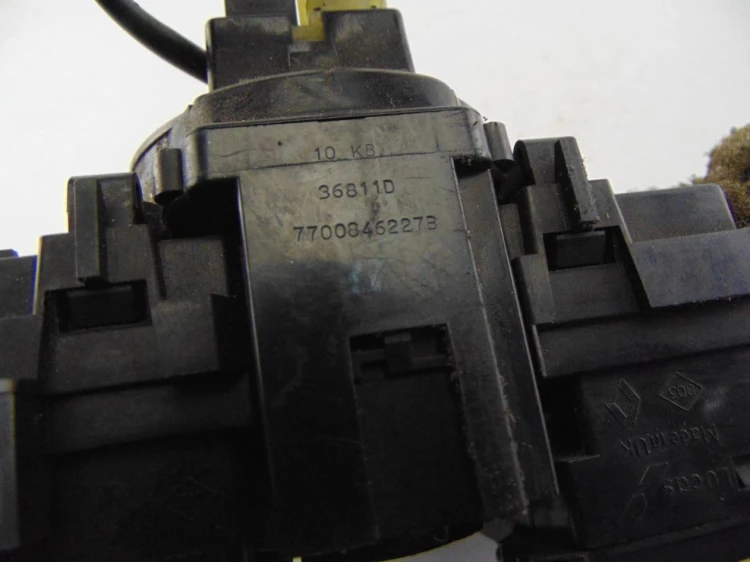 PRZEŁĄCZNIK ZESPOLONY RENAULT LAGUNA I LIFT 1.8 16V 7700424173