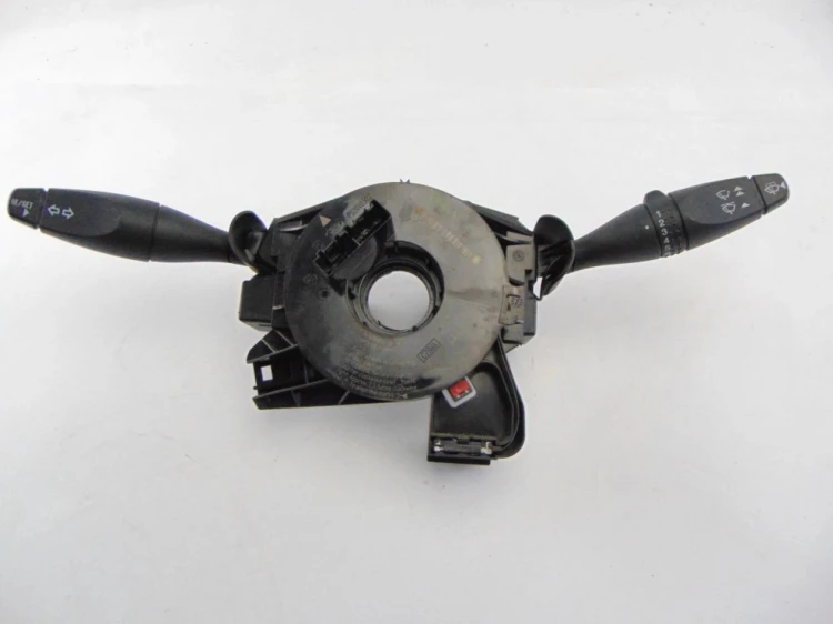 PRZEŁĄCZNIK ZESPOLONY FORD FIESTA MK6 1.25 16V 6S6T 13335 AA
