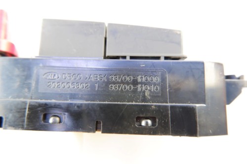 PRZYCISK ŚWIATEŁ AWARYJNYCH KIA CEED I LIFT 1.6 CRDI 93700-1H000