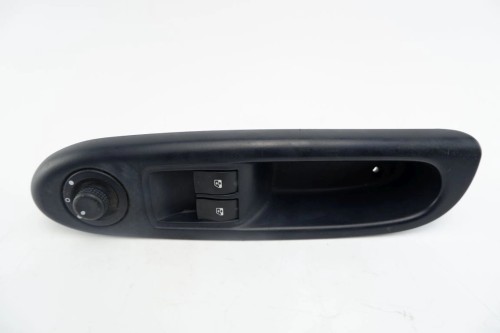 PANEL STEROWANIA SZYB RENAULT CLIO II LIFT (2003-2005) 1.5 DCI 8200084003