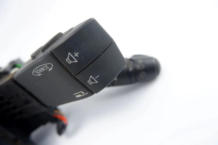 PRZEŁĄCZNIK ZESPOLONY RENAULT LAGUNA II LIFT (2005-2007) 2.0 16V 8200004642