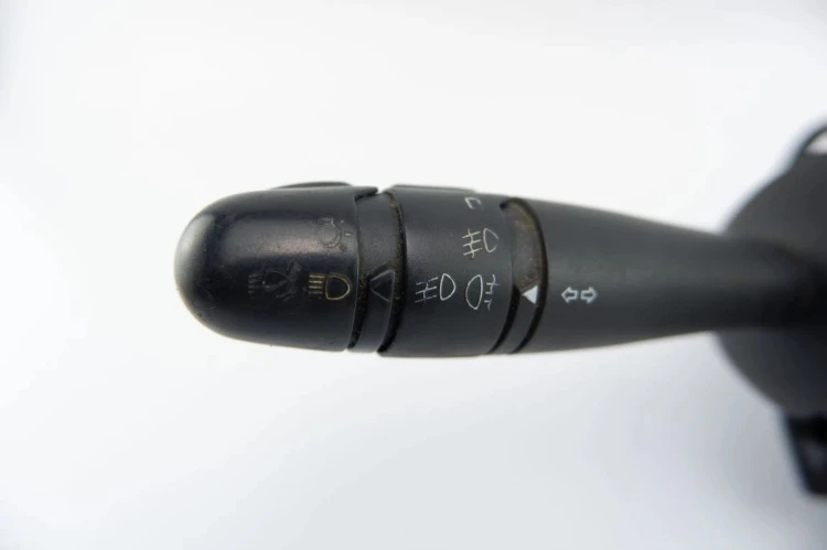 PRZEŁĄCZNIK ZESPOLONY RENAULT LAGUNA II LIFT (2005-2007) 2.0 16V 8200004642