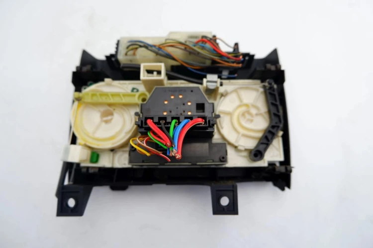 PANEL KLIMATYZACJI OPEL ZAFIRA A 2.0 DTI 90559839