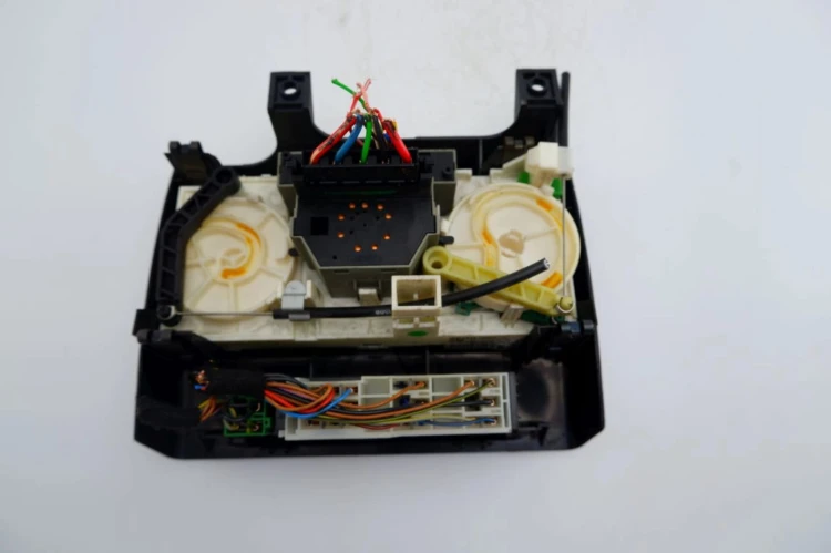 PANEL KLIMATYZACJI OPEL ZAFIRA A 2.0 DTI 90559839