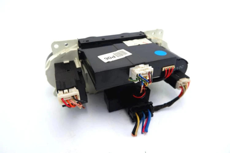 PANEL KLIMATYZACJI HYUNDAI SANTA FE (2000-2006) 2.0 CRDI 97250-26XXX
