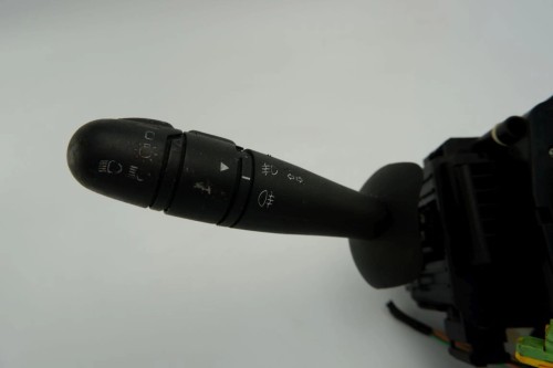 PRZEŁĄCZNIK ZESPOLONY RENAULT LAGUNA II (2001-2005) 8200328895