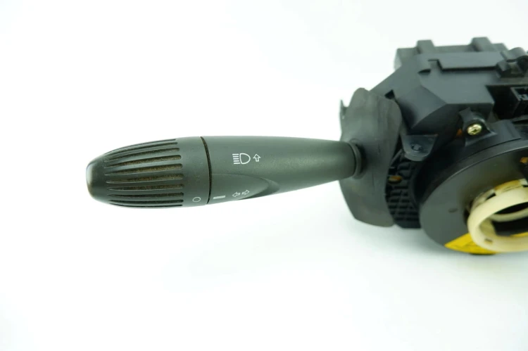 PRZEŁĄCZNIK ZESPOLONY FIAT PUNTO II 1.2 8V 735337940