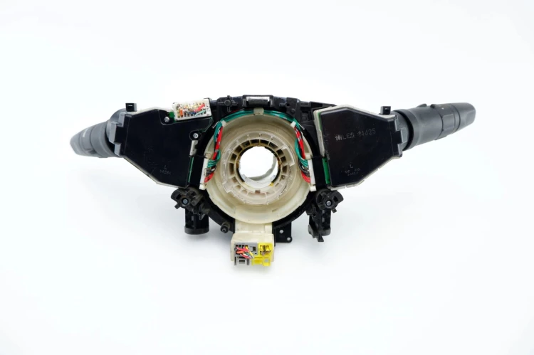 PRZEŁĄCZNIK ZESPOLONY NISSAN NOTE I LIFT (2008-2013) 1.4 16V 25560 BH00C