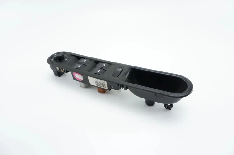 PANEL STEROWANIA SZYB RENAULT ESPACE IV (2003-2006) 1.9 DCI 8200328425