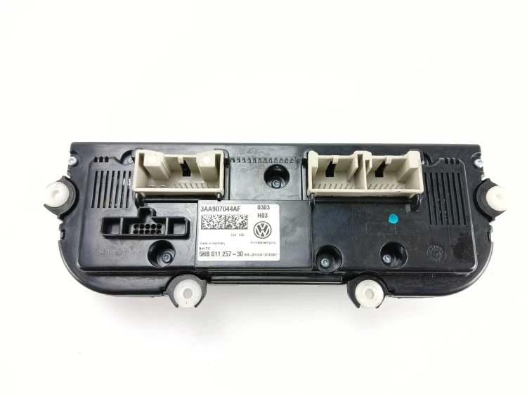 PANEL KLIMATYZACJI VOLKSWAGEN TOURAN I 1T LIFT (2010-2015) 1.6 TDI 105KM 3A