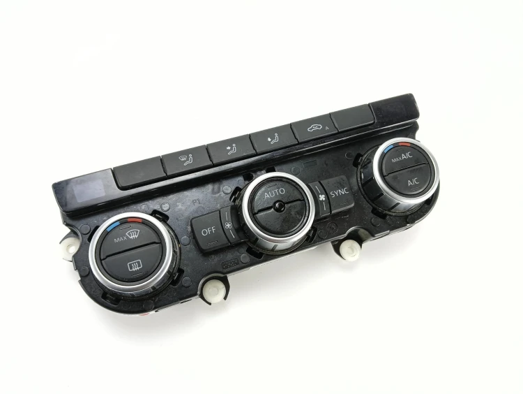 PANEL KLIMATYZACJI VOLKSWAGEN TOURAN I 1T LIFT (2010-2015) 1.6 TDI 105KM 3A