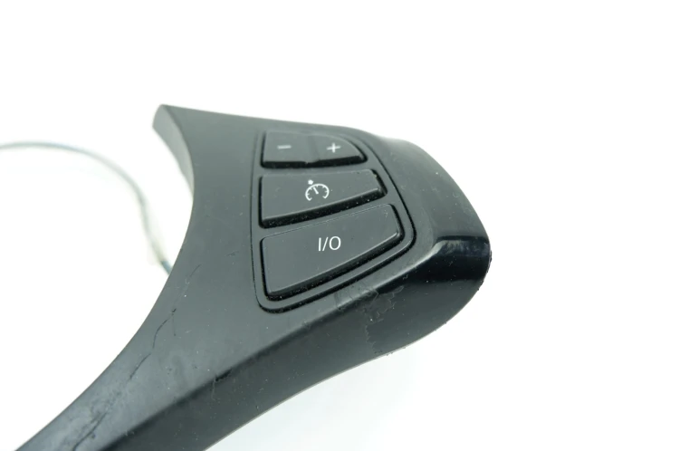 PRZYCISKI KIEROWNICY BMW X3 E83 LIFT (2006-2010) 2.0D N47 3449922